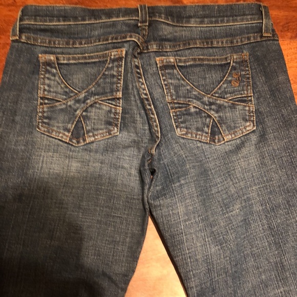 Juice Couture Capri Jeans - Picture 5 of 6